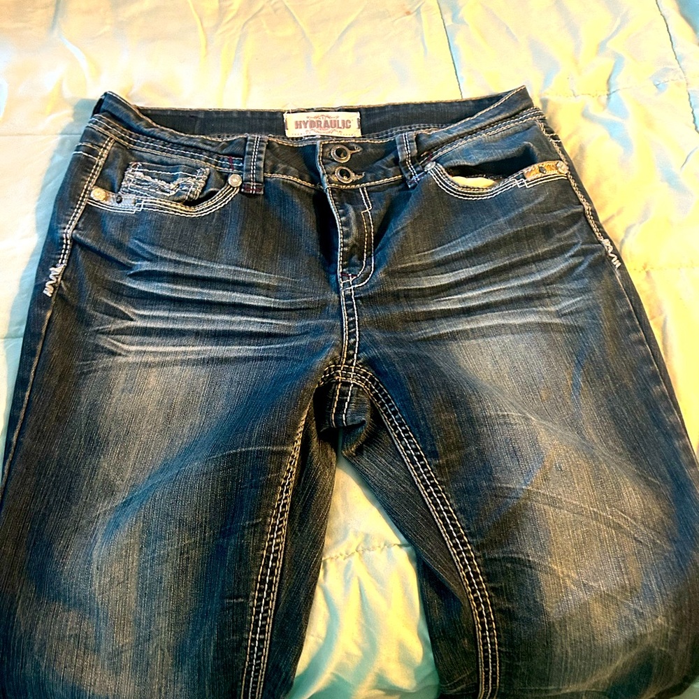 Size 18 super dressy Hydraulic “Tuesday” jeans. Boot cut. Bottoms a bit frayed.